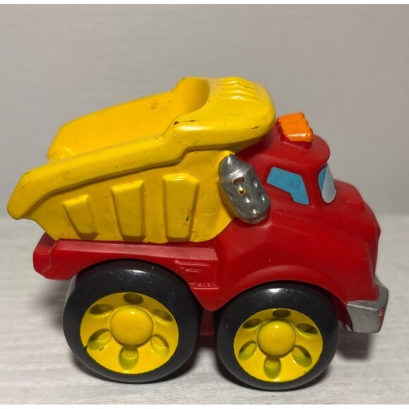 Hasbro Chuck & Friends Classic Chuck 2010 - Picture 3 of 7